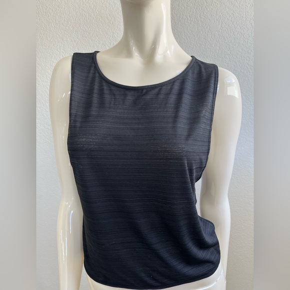 Tops - Elegant Black Sleeveless Top